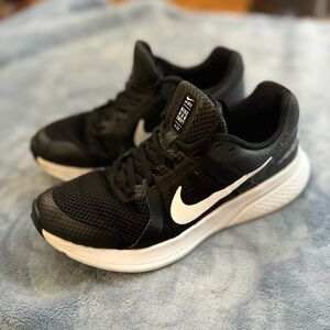 Nike Running Sneakers, Women’s 9